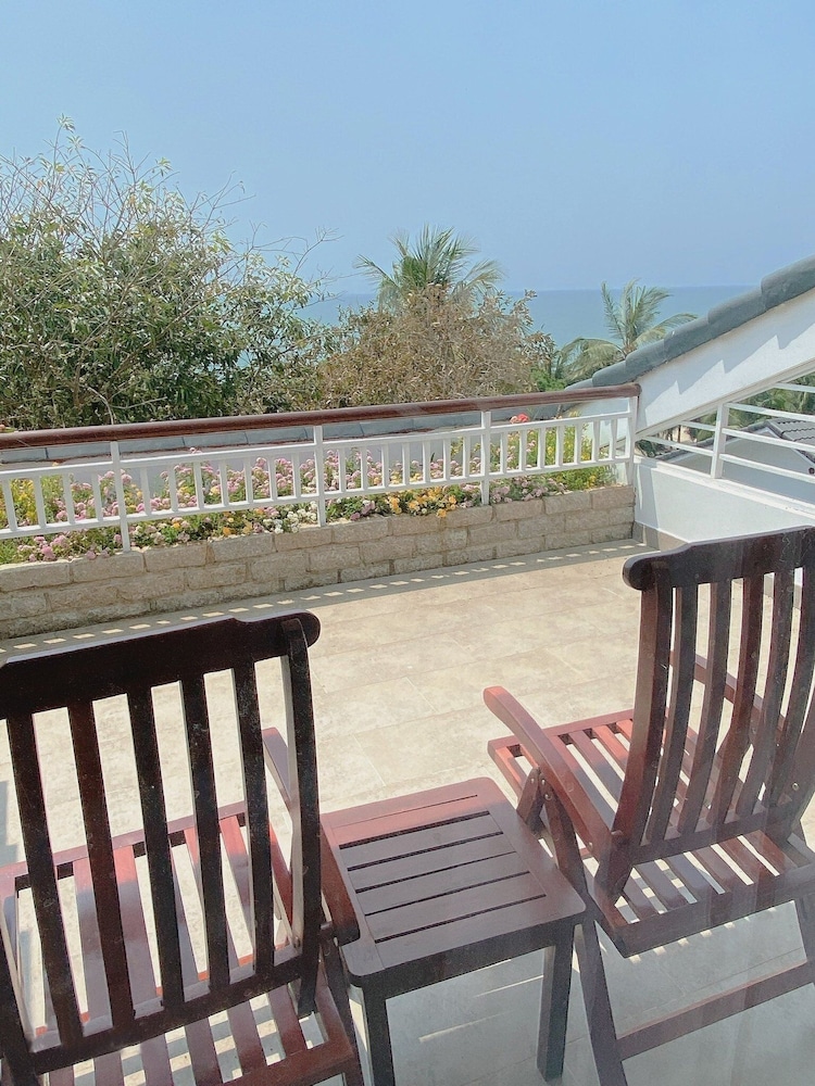 Hoang Ngoc Beach Resort 53/87