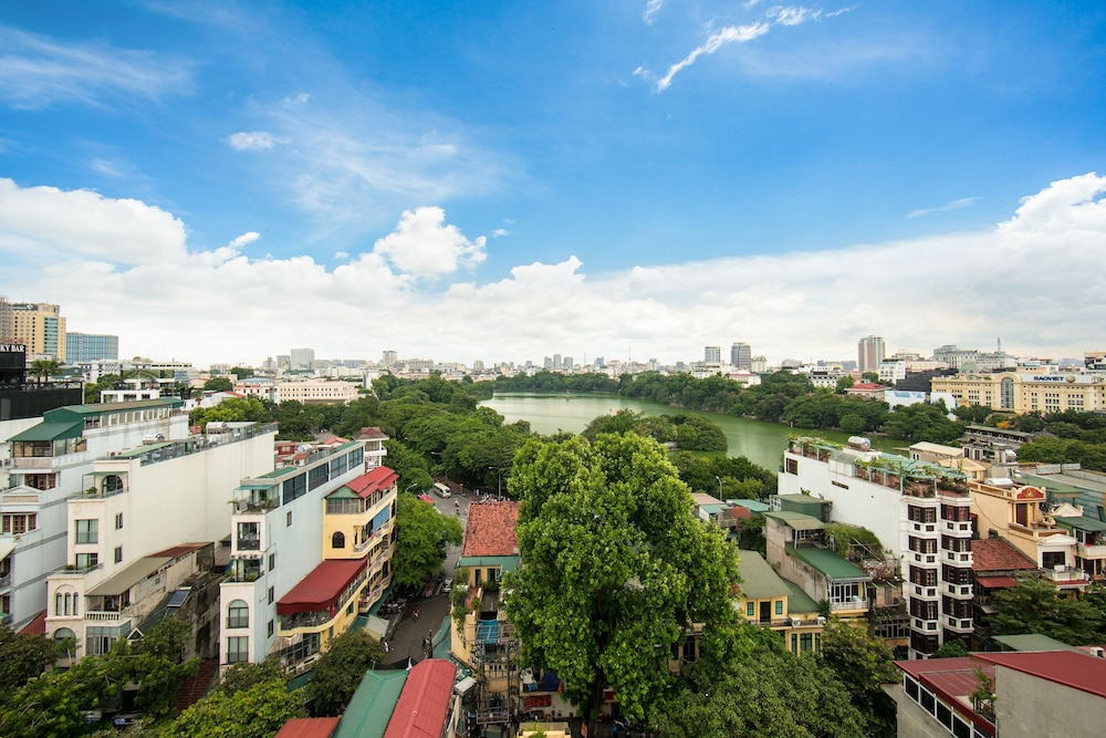 Trang Trang Premium Hotel 62/70