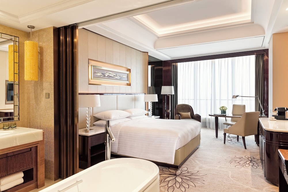 غرفة بسرير كينج بإطلالة للمدخنين، Marriott Yiwu Hotel 4/5