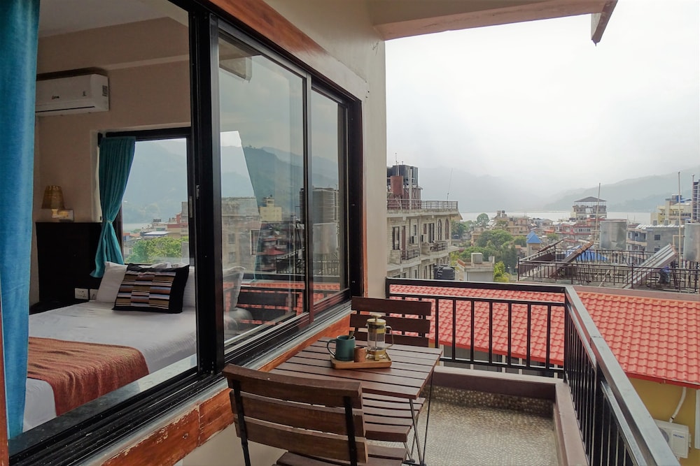 Hotel Karuna 44/62