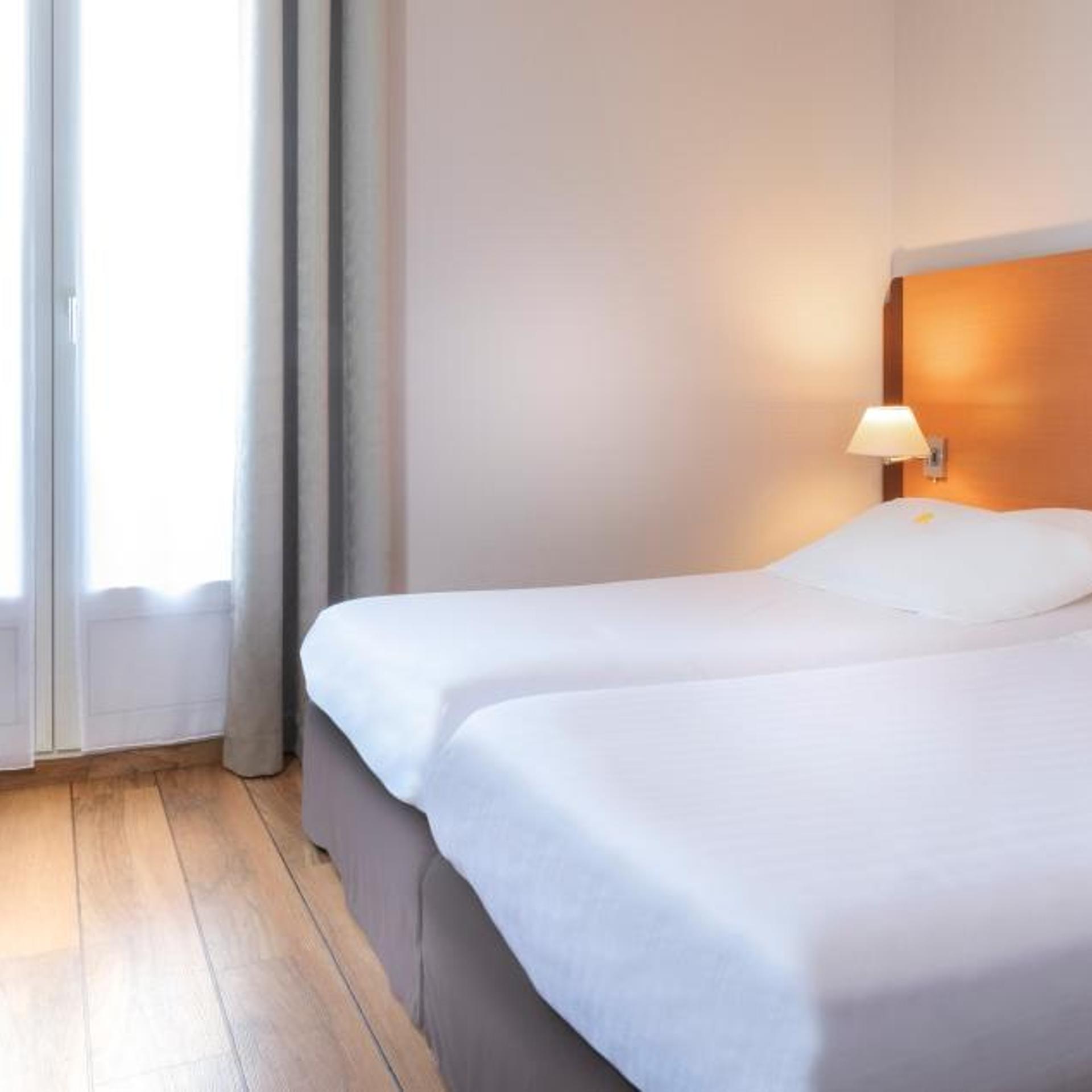 Parisian, Twin Beds, Hotel Du Lion 10/10