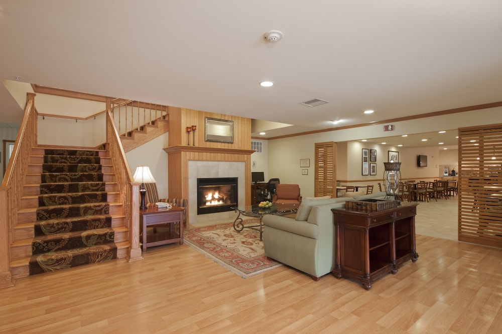 Country Inn & Suites by Radisson, Davenport - Quad Cities 11/17