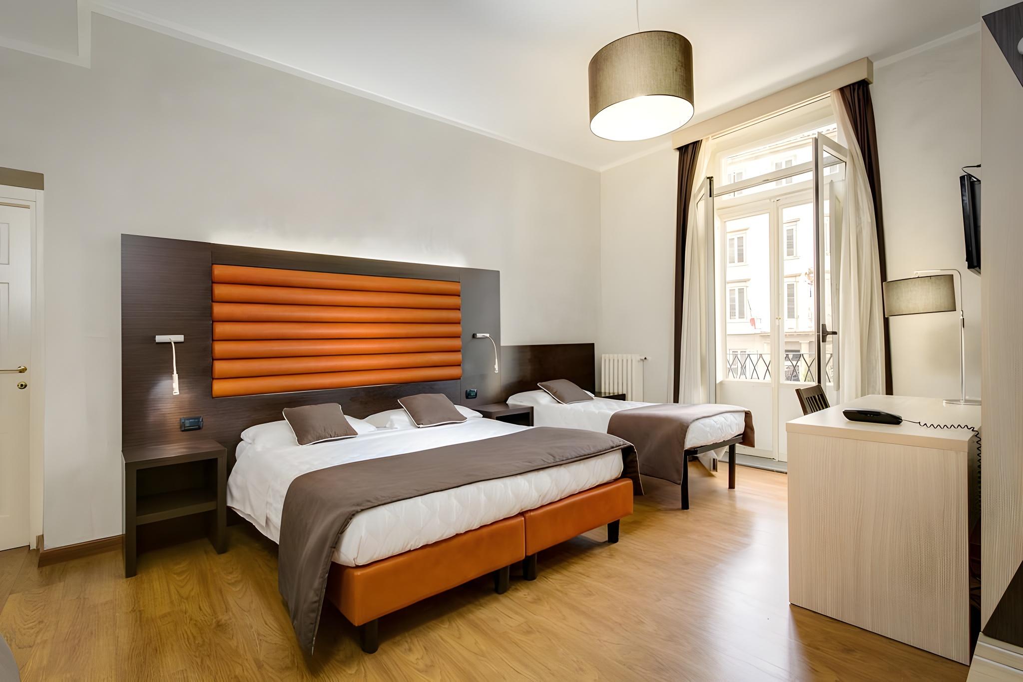 ROOM, TRIPLE