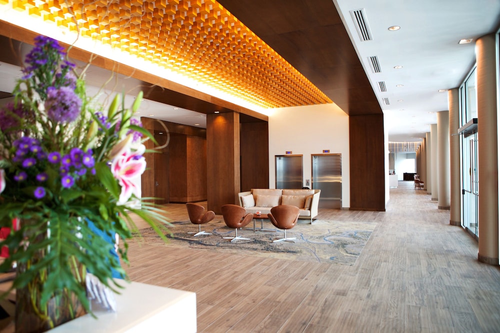 Grey Eagle Resort 12/80