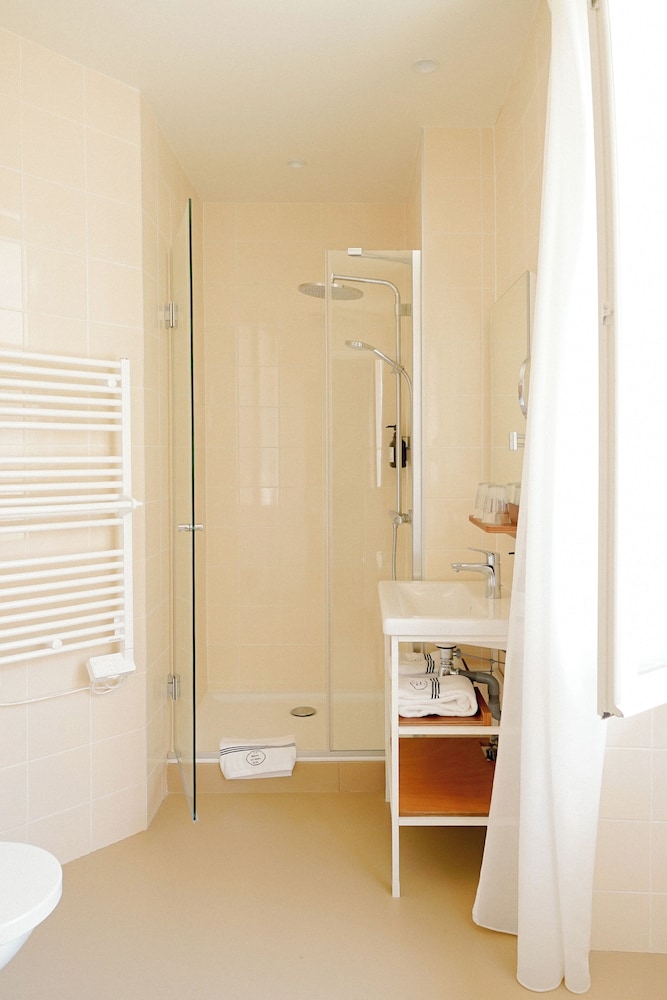 ALFRED HOTELS Les Halles - Ex Hotel Anjou 46/50