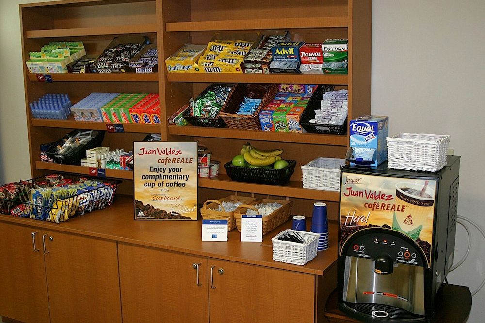 Candlewood Suites Macon 56/70