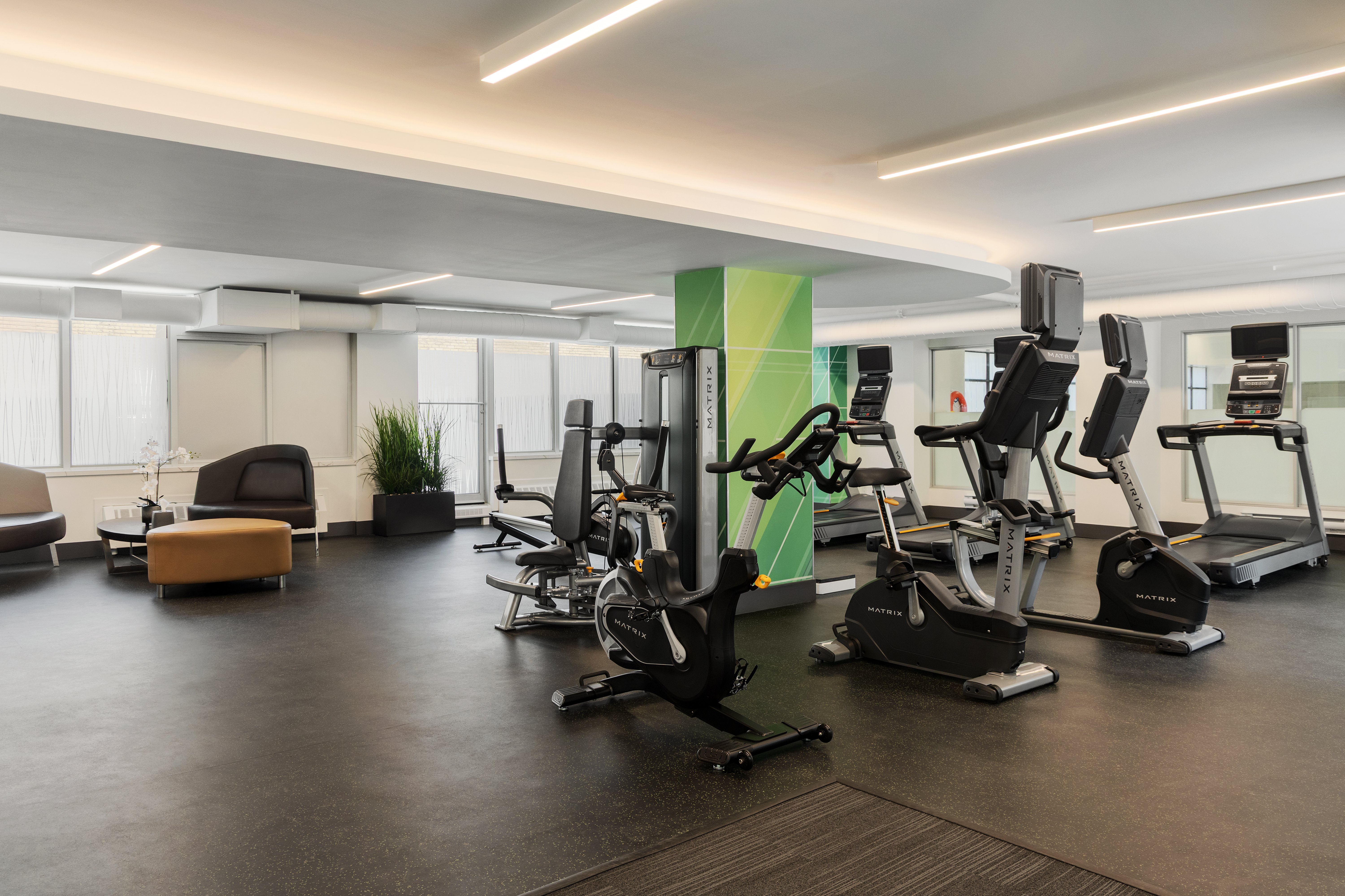 HOLIDAY INN TORONTO DOWNTOWN CENTRE 40/79