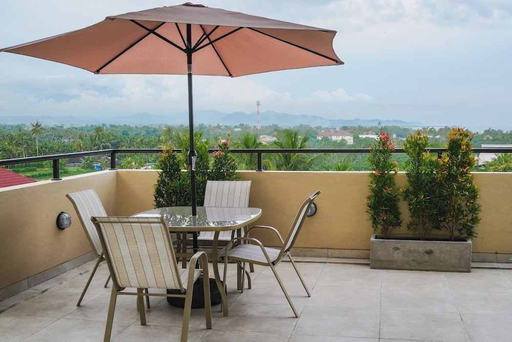 Ayers Hotel and Resto 15/18