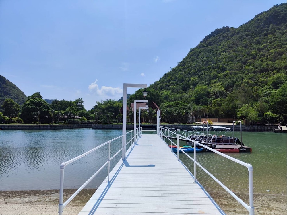 La Isla Pranburi Beach Resort 22/50