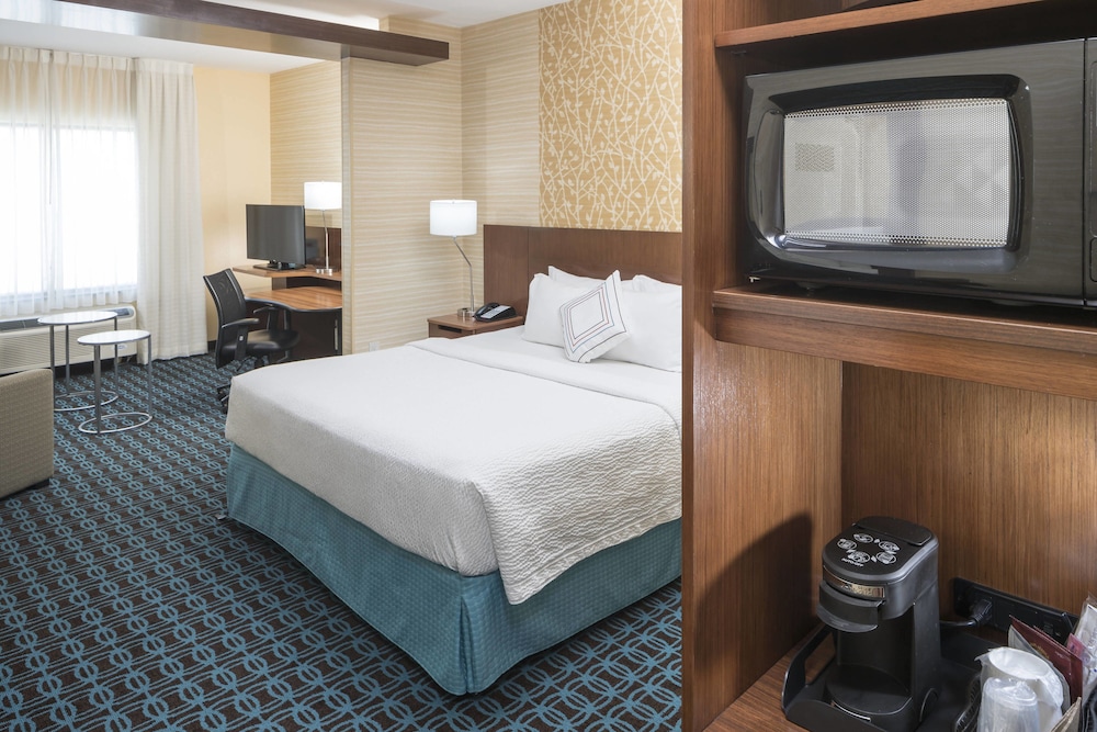 Fairfield Inn Suites Houston Pasadena 9/32