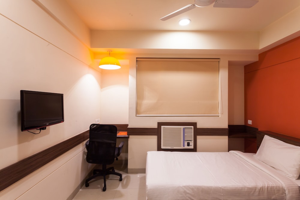 Ginger Hotel Indore 48/53
