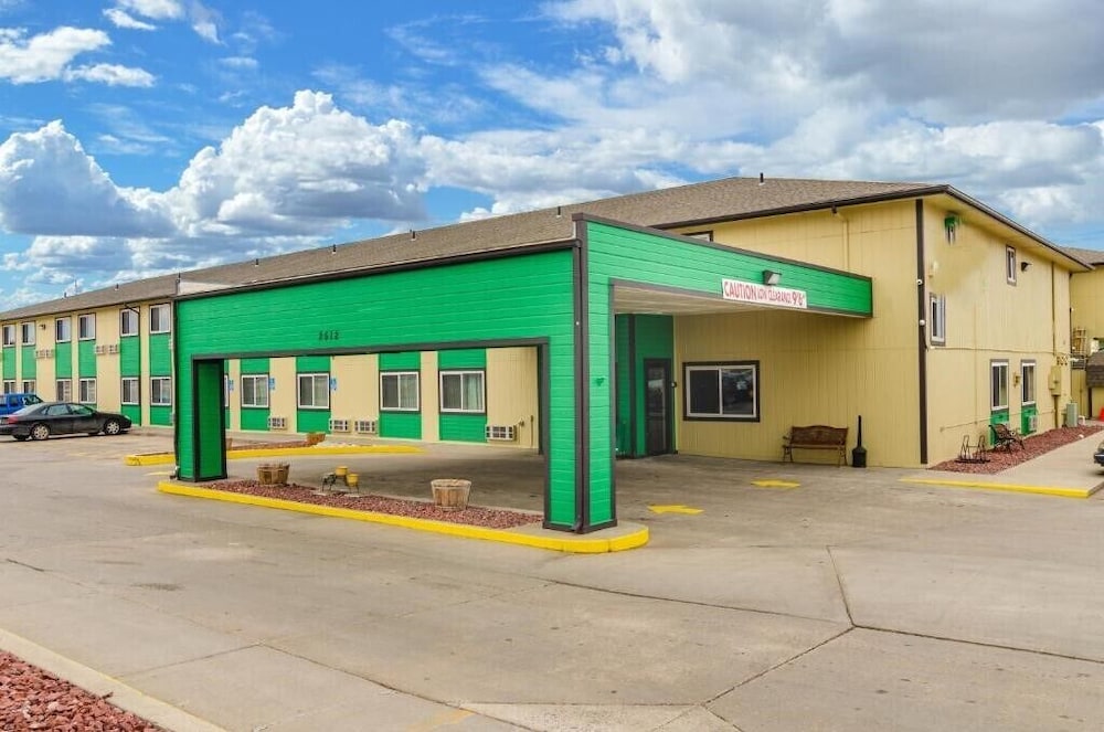 GuestHouse Inn and Suites Cheyenne 1/28