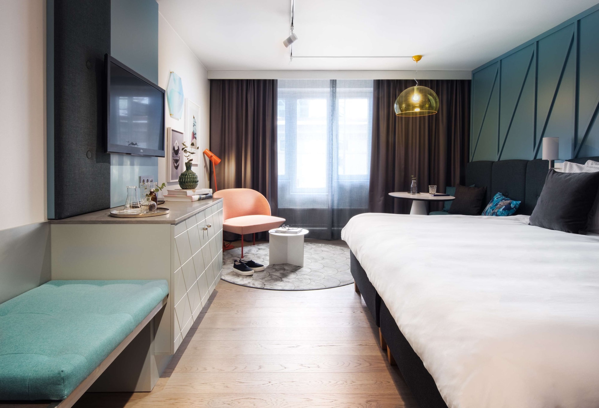 Executive, King Bed, Square View