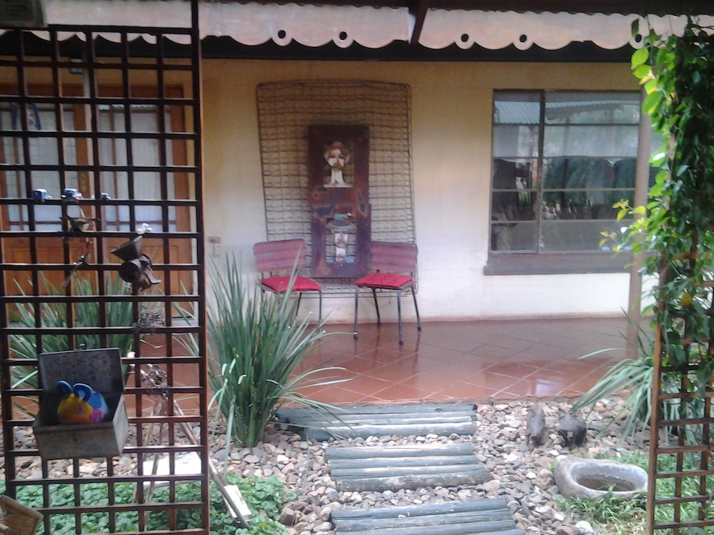 Africa's Eden Guesthouse 1/50