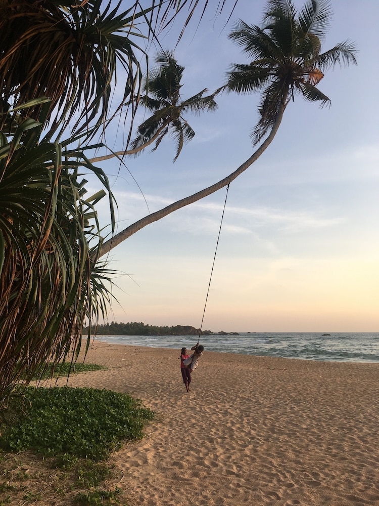 Raja Beach Hotel 46/50