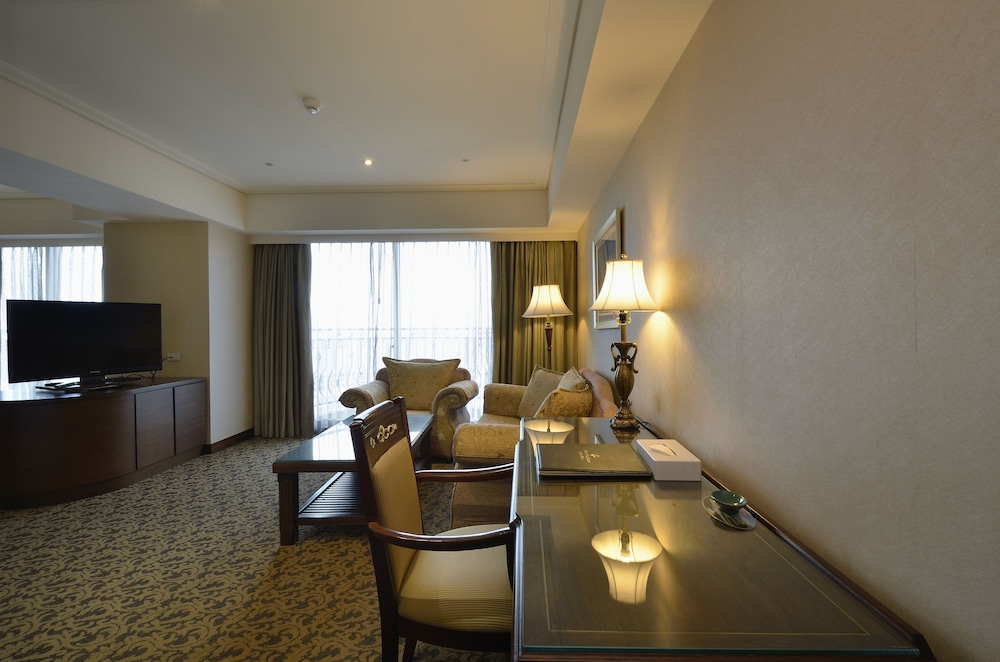 Hotel Regalees 27/43