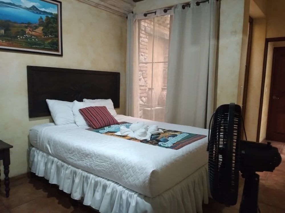 Hotel Real Antigua 8/50
