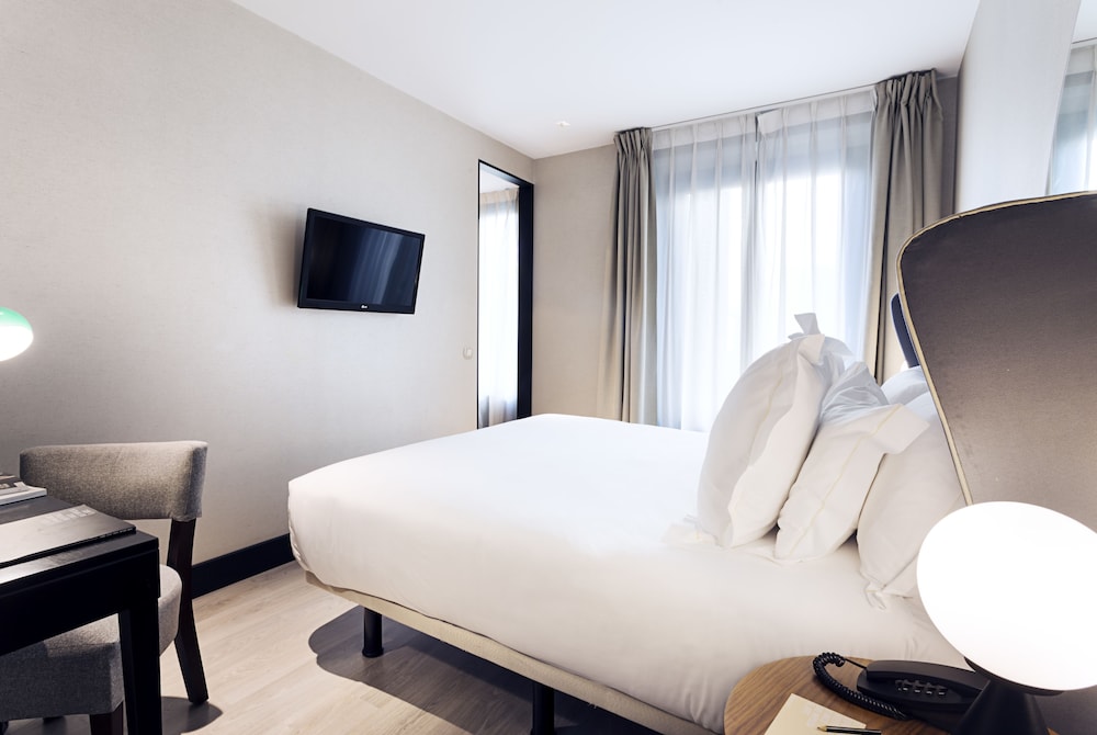 Hotel One Shot Luchana 22 (Ex Innside Madrid) 24/73