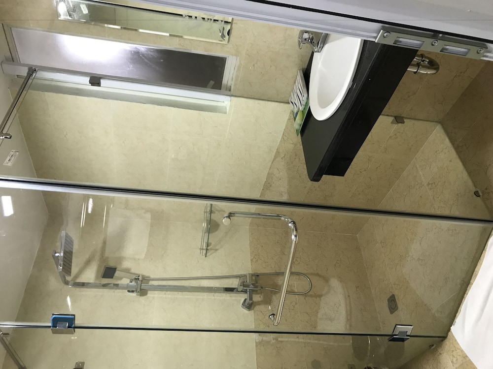 Aquarius Legend Hotel 47/50