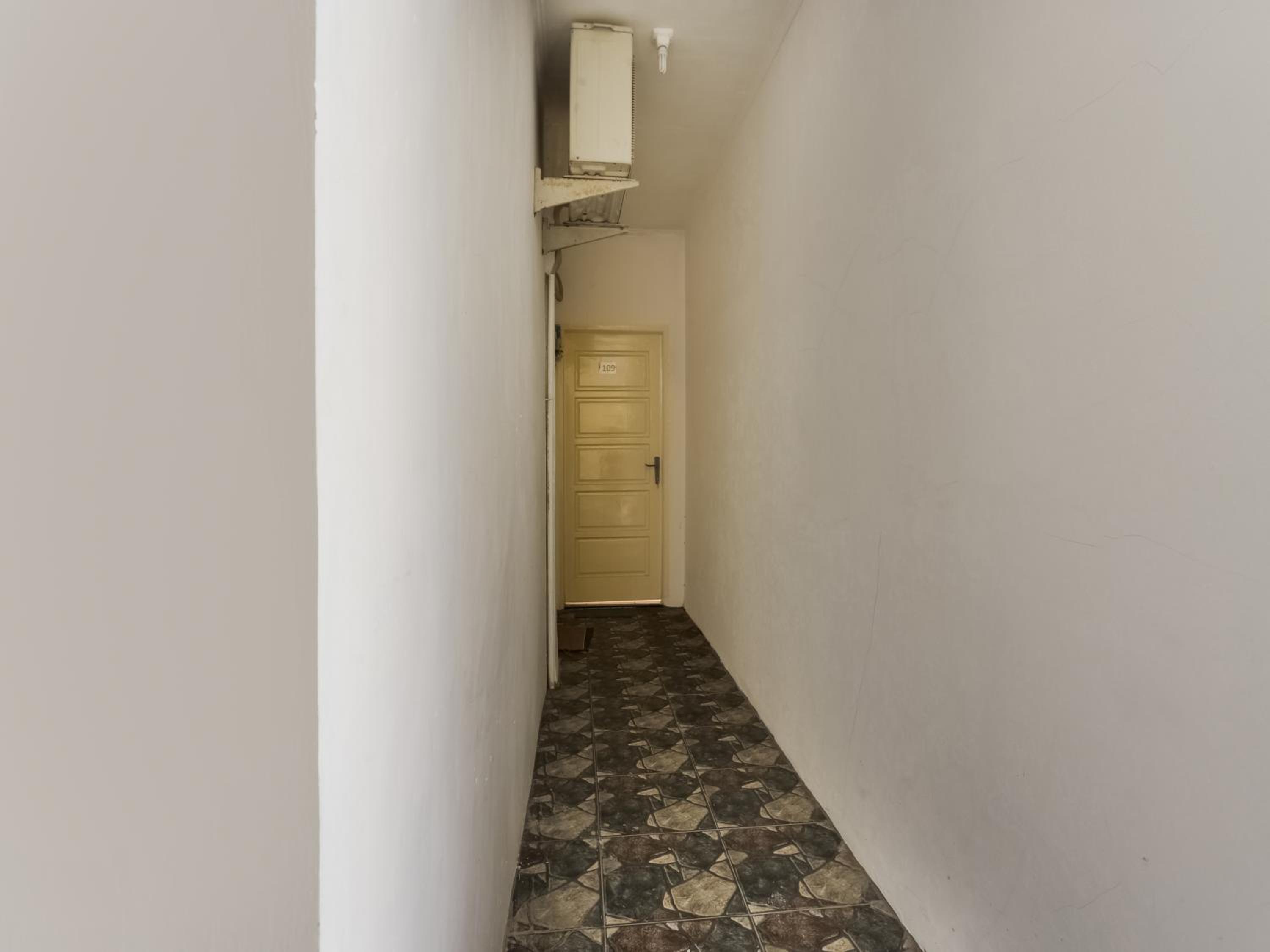 OYO 3907 Mine Residence 34/40