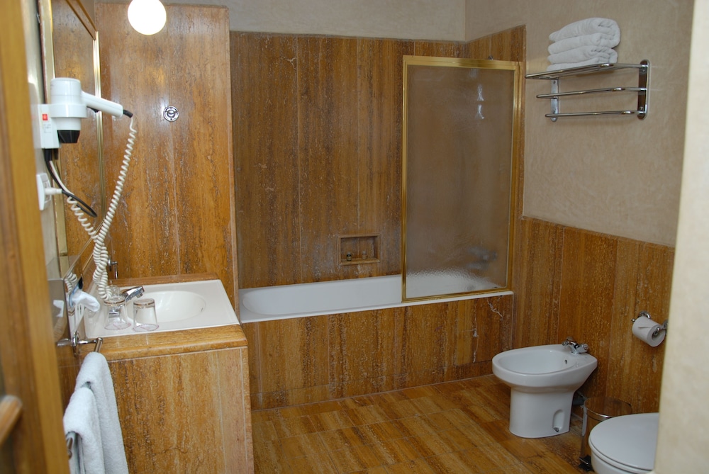 Hotel Les Saisons 14/30
