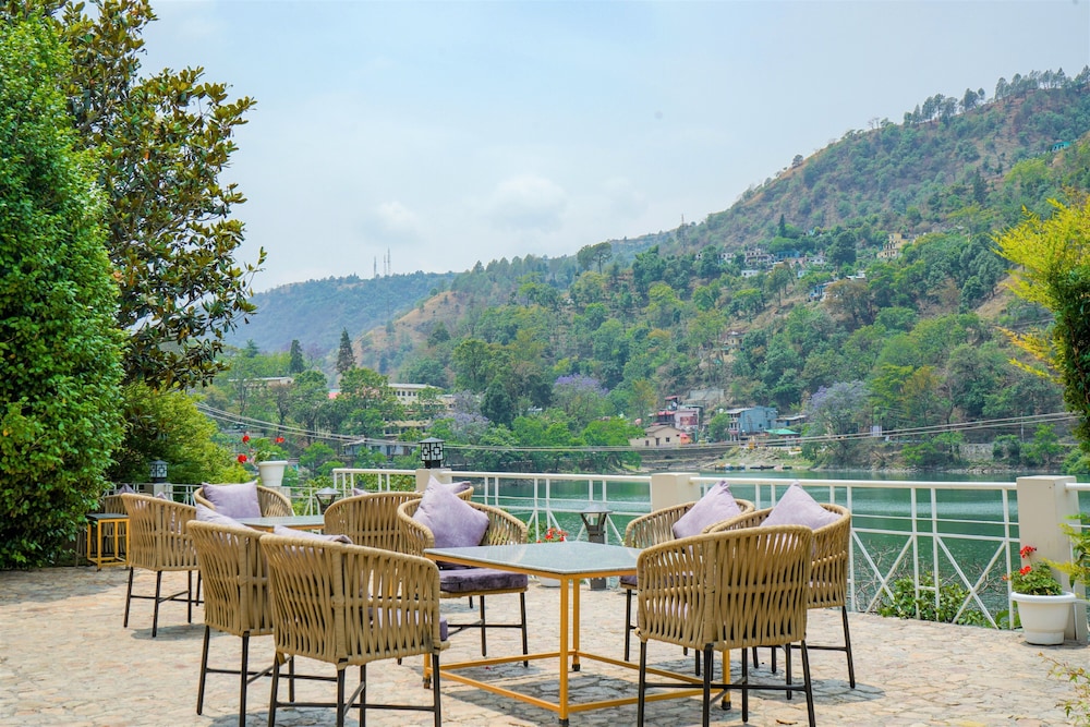 NEELESH INN 29/39