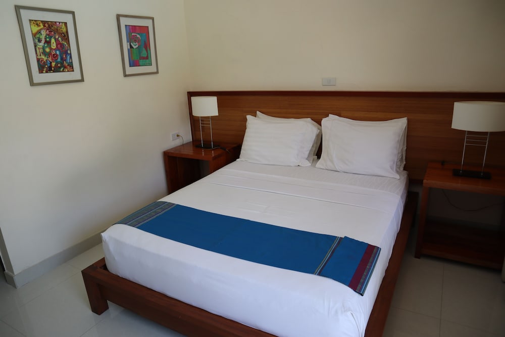 Domicilio Lorenzo Apartelle 13/71