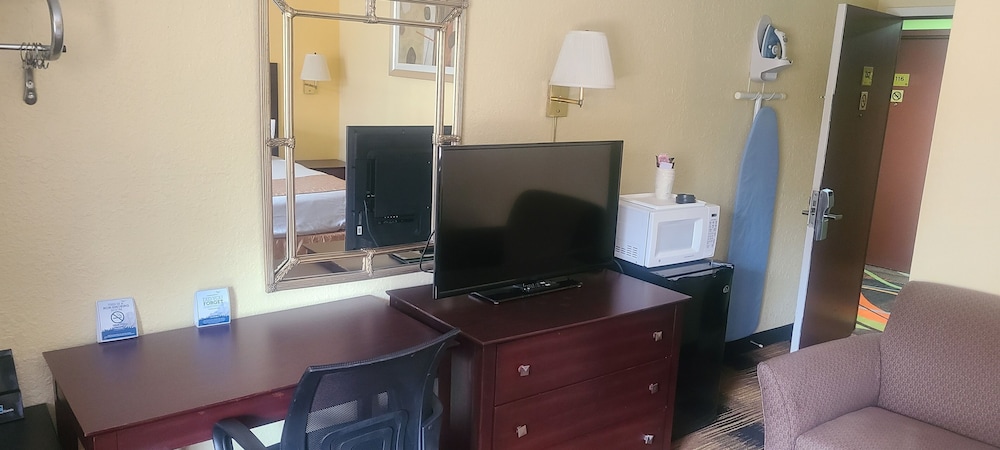 Travelodge By Wyndham Airport Platte City 25/34