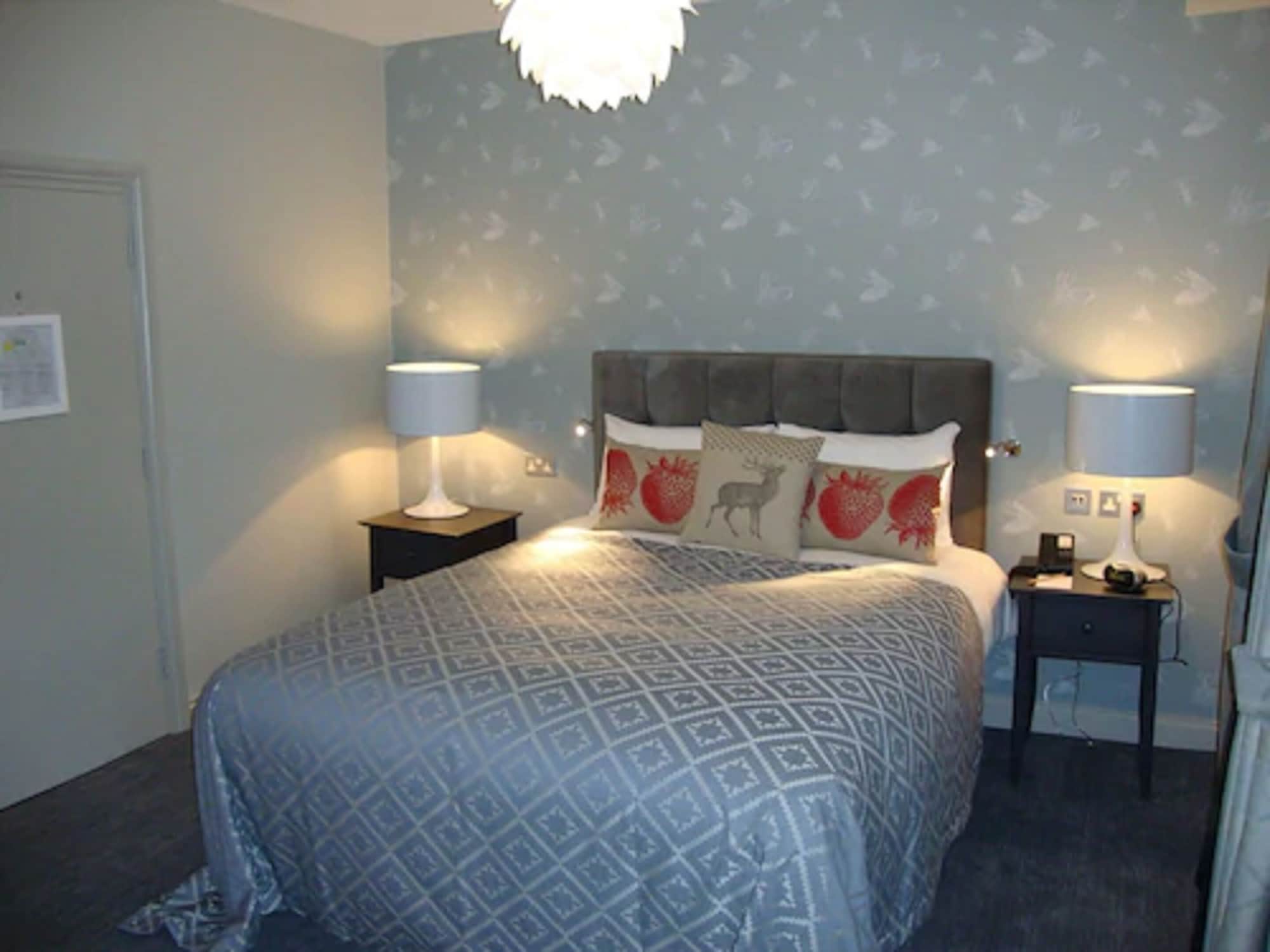 EXECUTIVE, DOUBLE BED