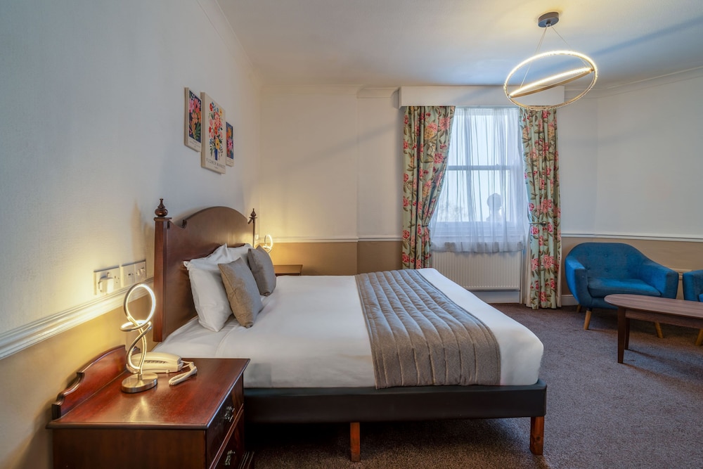 Royal Hotel Scarborough 19/74