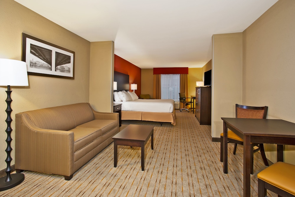 Holiday Inn Express Suites Springfield Dayton Area 32/45