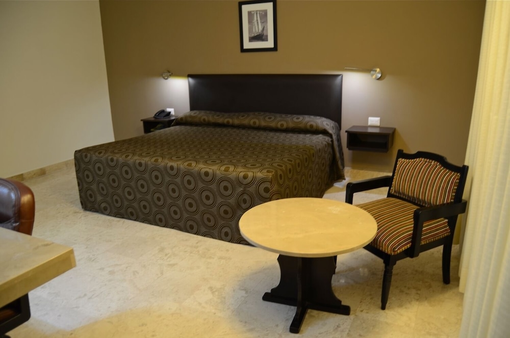 Mar y Tierra Hotel 24/48