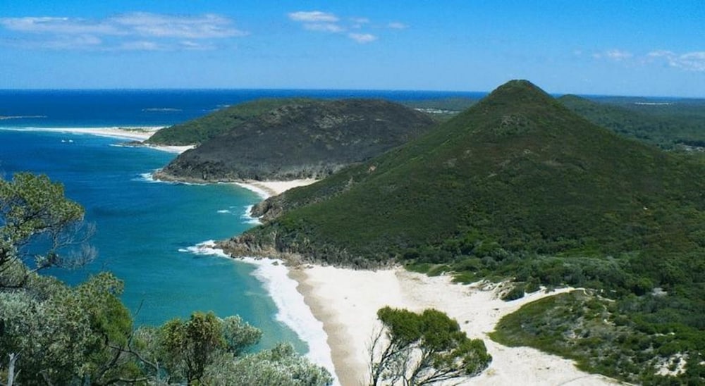 SHOAL BAY HOLIDAY PARK 58/70