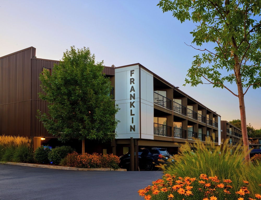 Hayward Inn 7/67