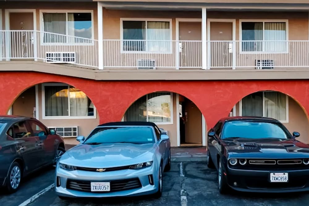 OYO Hotel Europa Ridgecrest CA - W Upjohn Ave in RIDGECREST - CA