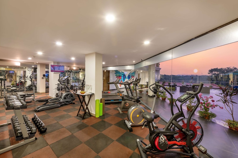 Golden Tulip Candolim Goa 40/77