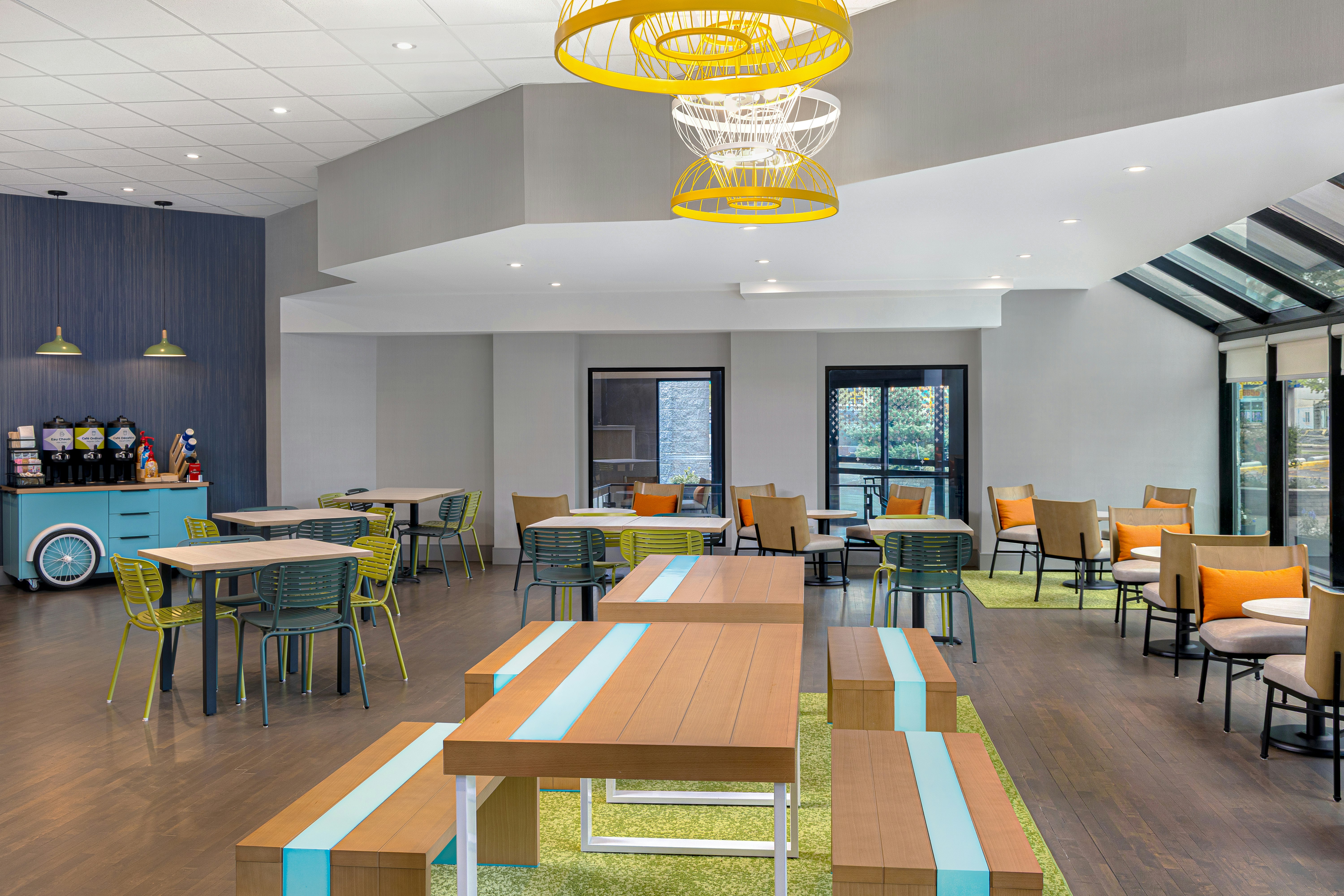 Spark by Hilton Montreal Brossard 17/24