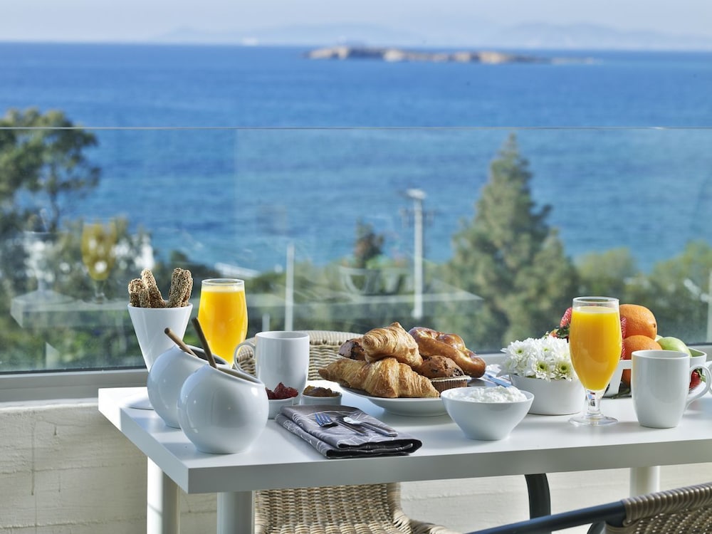 Amarilia Hotel 51/54