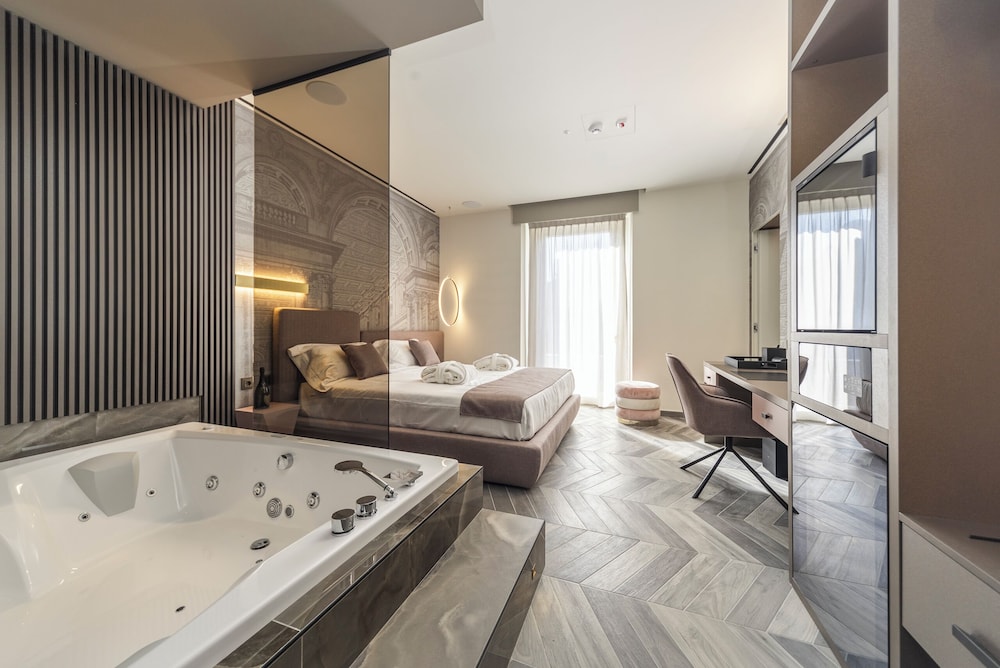 Tritone Luxury Suites Piazza del Popolo 25/29