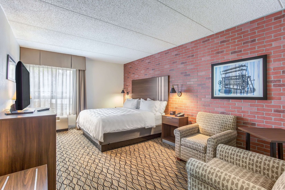 Burrstone Inn, an Ascend Collection Hotel 16/55