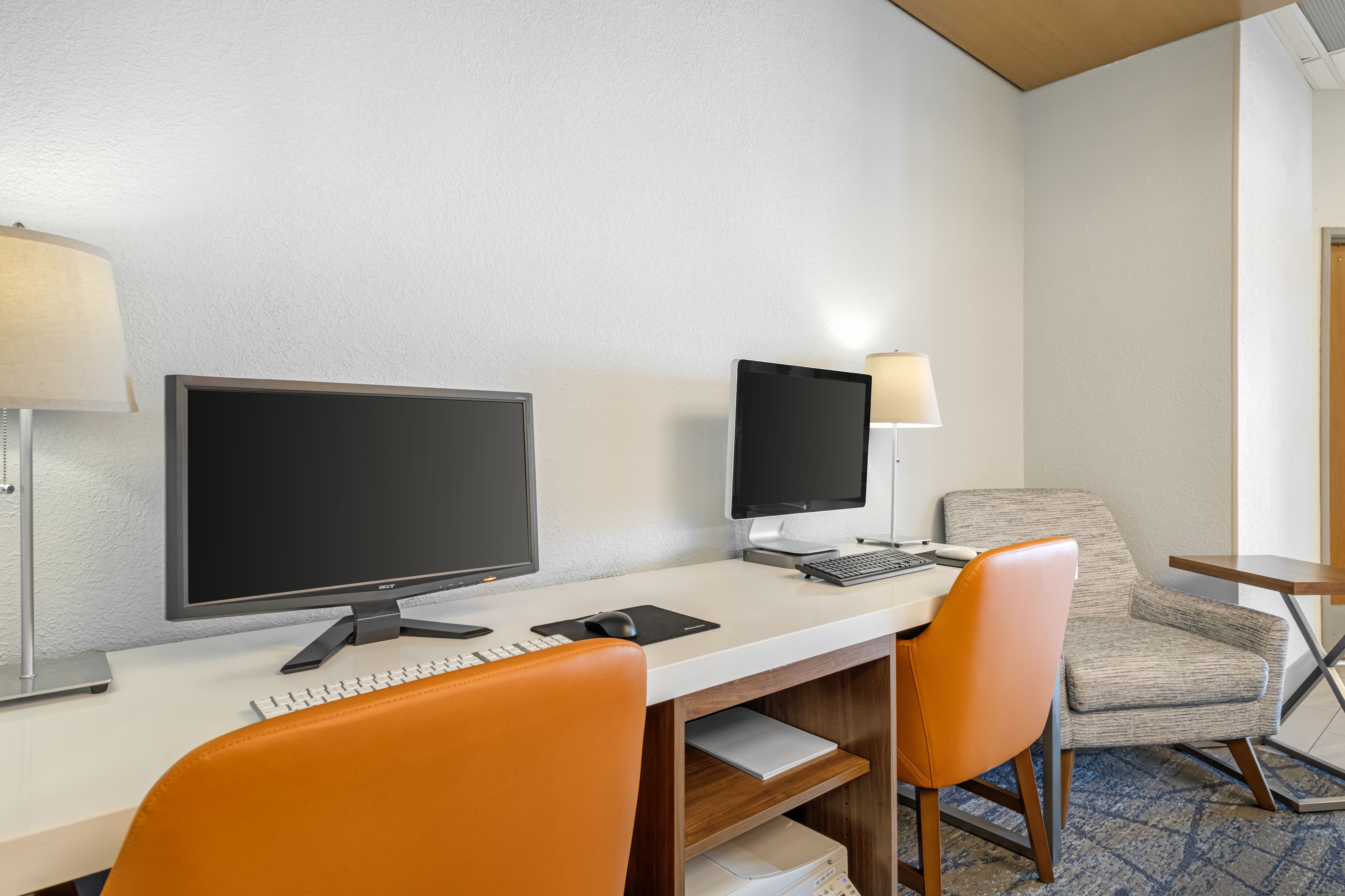 Holiday Inn Express St. Croix Valley 64/76