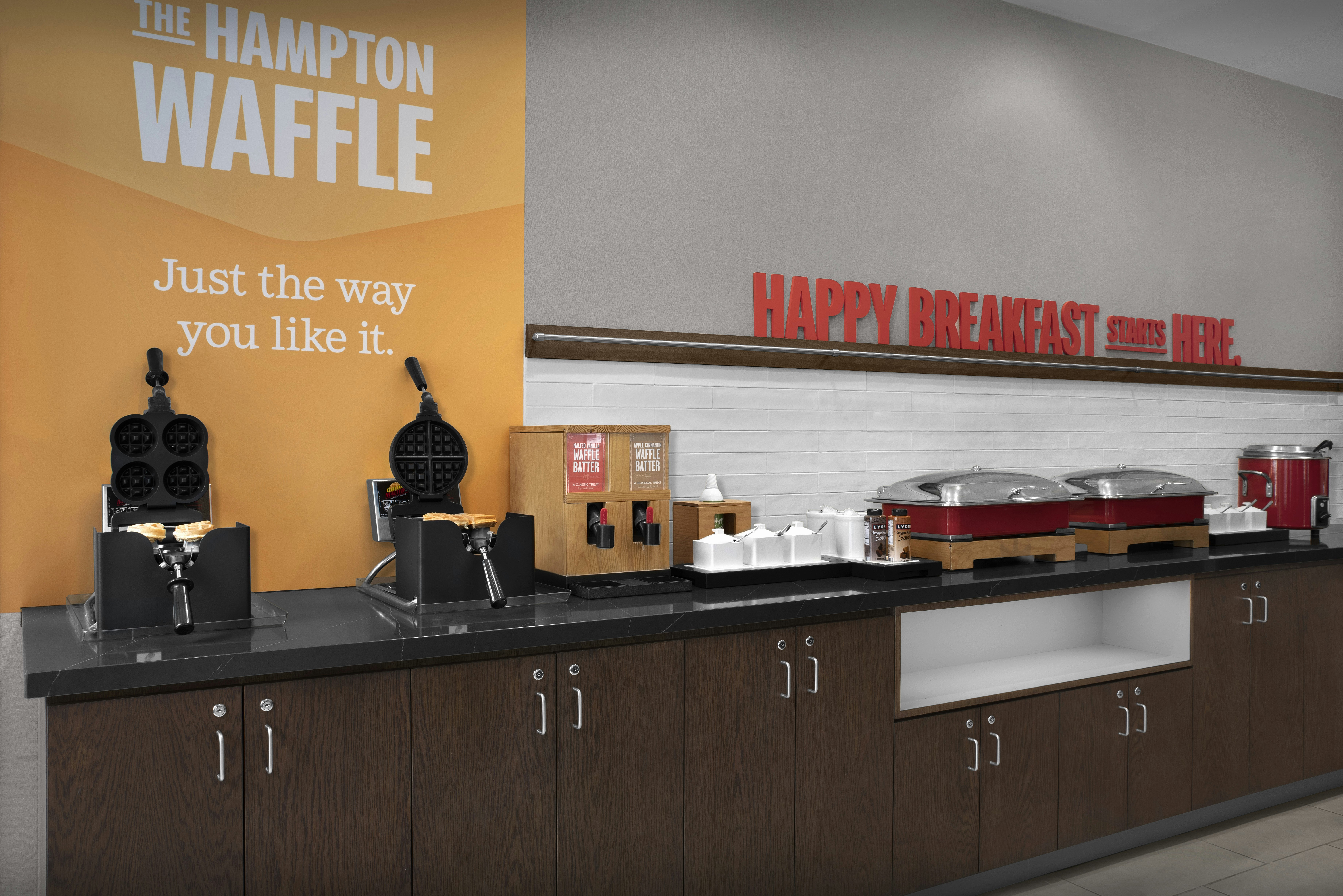 Hampton Inn Indianapolis Downtown Across From Circle Centre 7/75