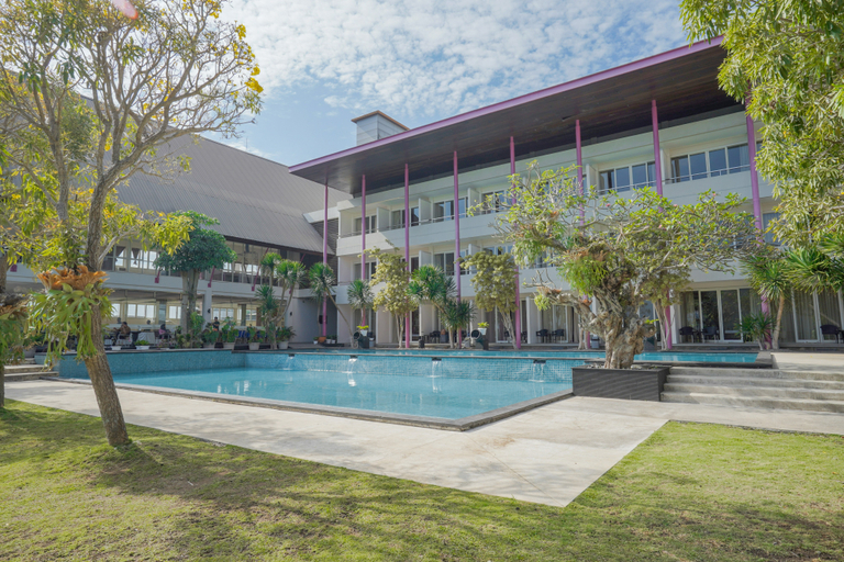 Aster Hotel 7/11