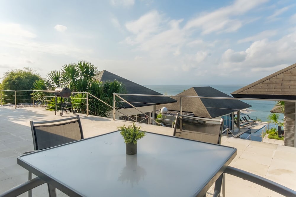 Suluban Cliff Bali Villa 36/50