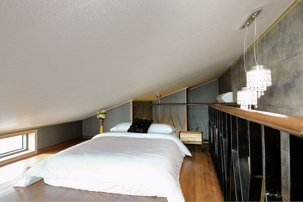 Busan Chaeum Pension 17/50
