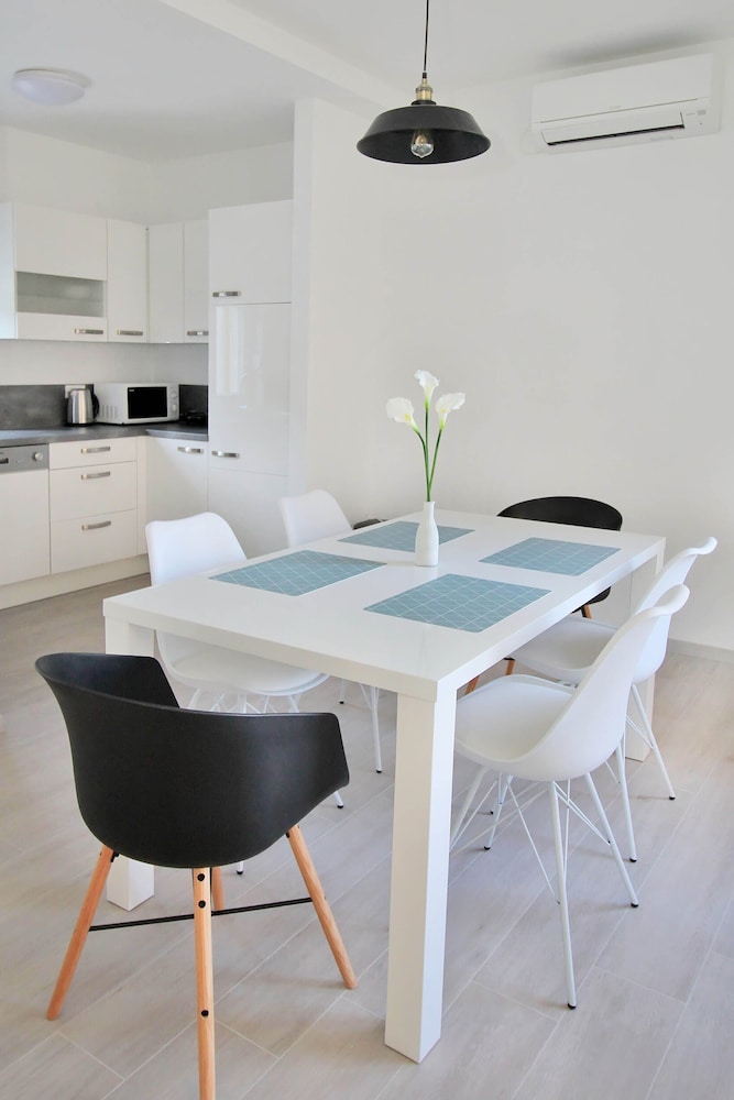 Bacan Family Apartments 11/29