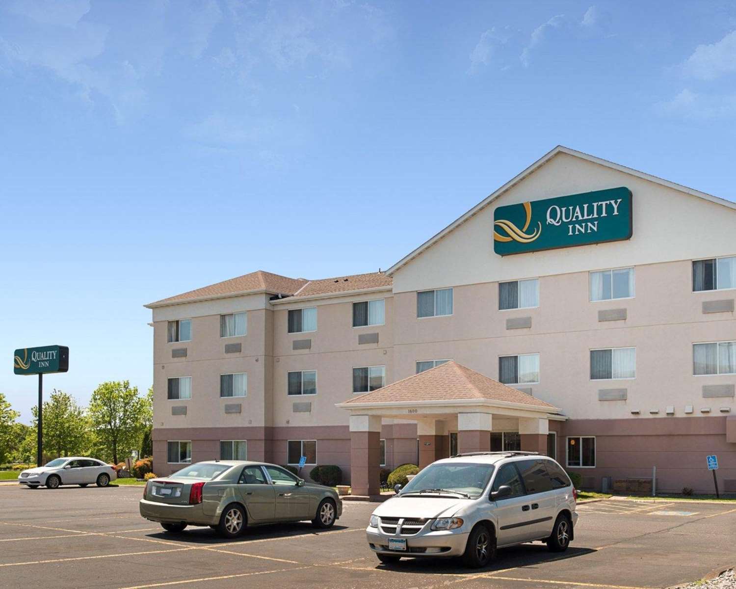 Quality Inn Brooklyn Center 22/22