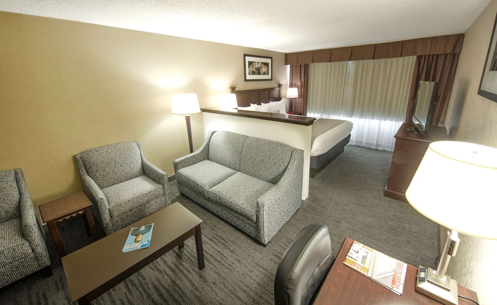 Best Western Premier Rockville Hotel & Suites 24/38
