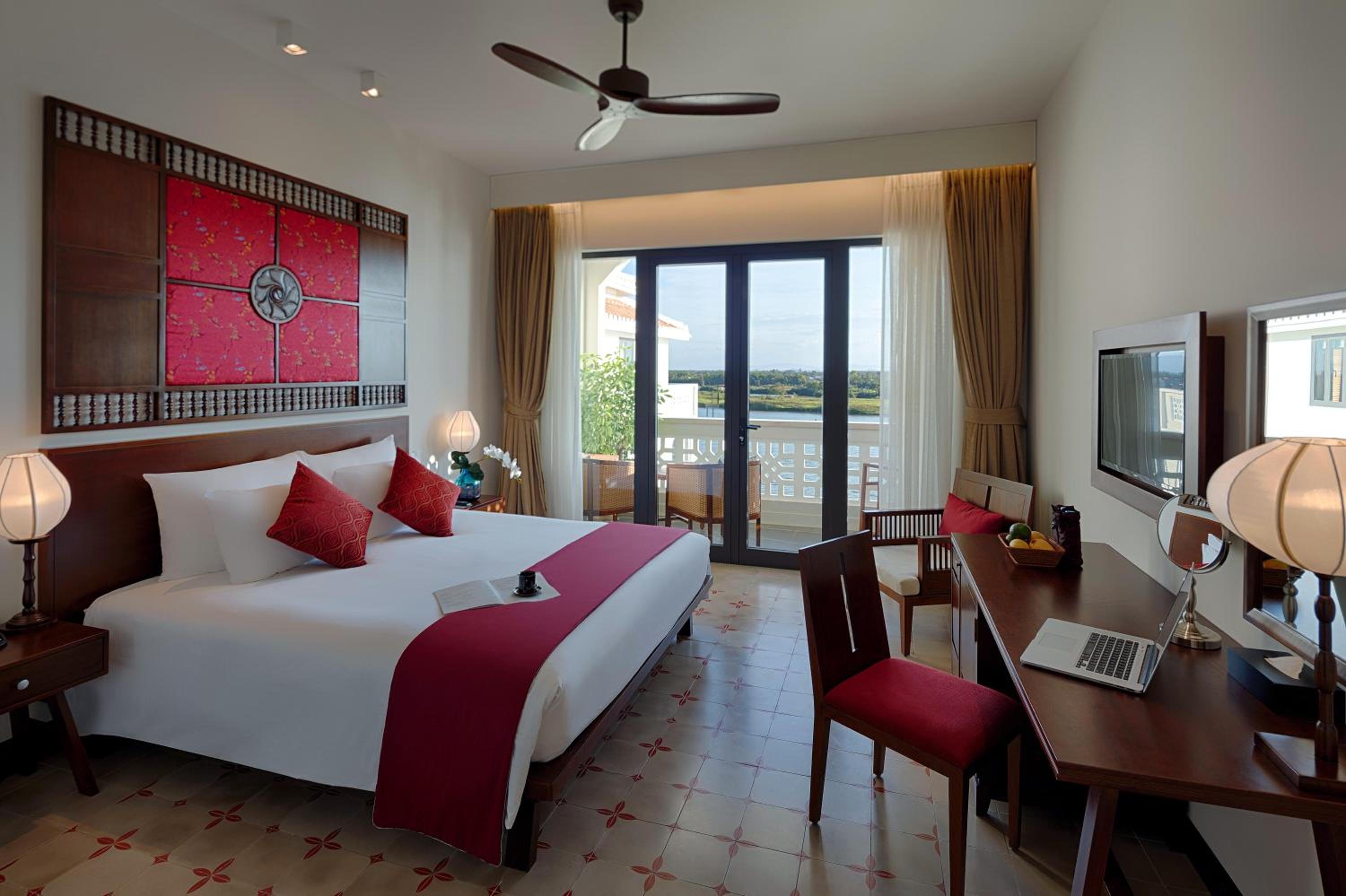 Grand, Deluxe, Double Bed, Pool and River View