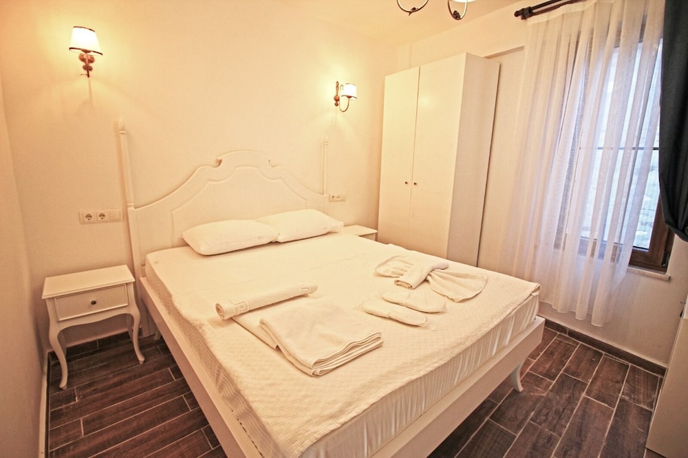 Ikizler Otel Bozcaada 10/21